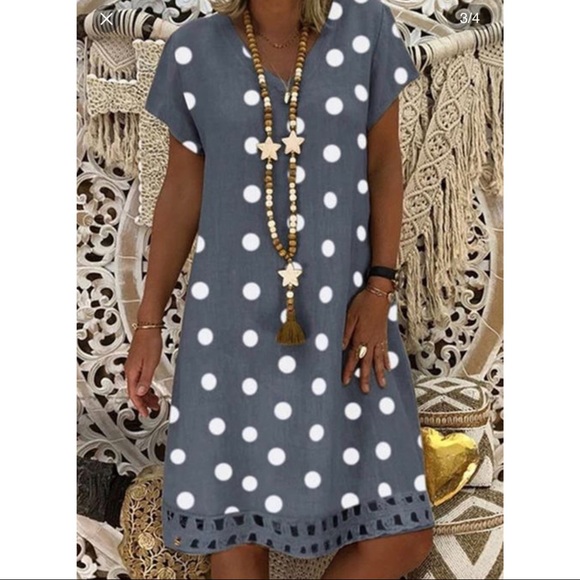 MISSLOOK Dresses & Skirts - NWOT MISSLOOK: Grey polka-dot v-neck tunic dress